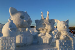 ピカチュウ系の雪像が多い