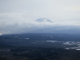 今日の富士は雲が多い
