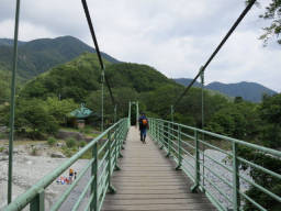 自然教室の吊り橋