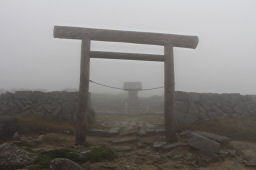 稜線の日枝神社
